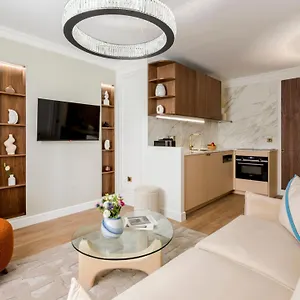 Apartment Merveil - Luxury - Marais - Lenoir I, Paris